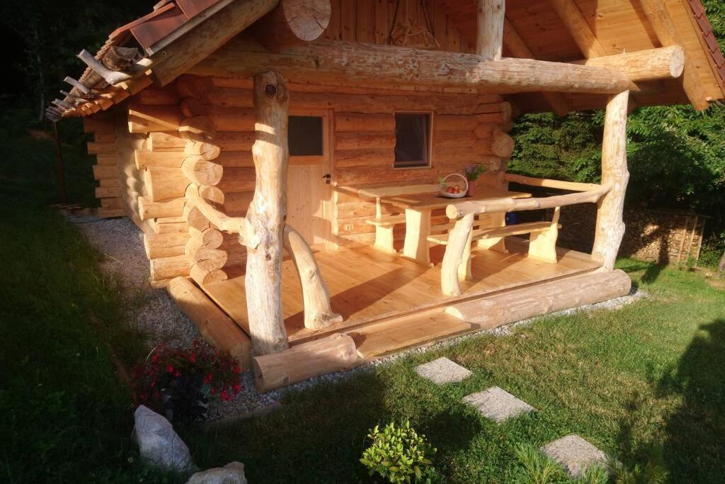 Hut At The Forest Male Brusnice Екстериор снимка